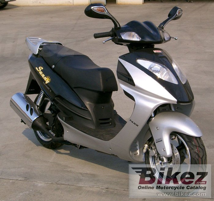 Big Tank Sports urban racer 150 deluxe picture and wallpaper from Bikez.com